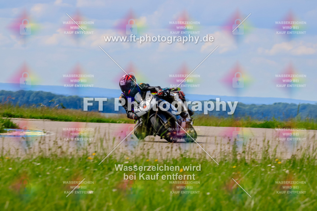 MotoTeam-0813 | Hier findet Ihr Bilder von Touristenfahrten auf der Nürburgring Nordschleife oder von anderen Veranstaltungen die ich besucht habe. Viel Spass beim Durch Schauen 