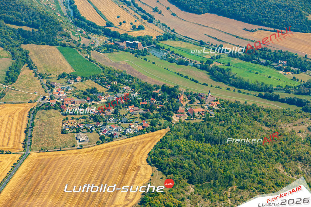 Luftbild Vs Google Maps  Zscheiplitz  Freyburg -Das Luftbild wurde 2025 vom UL-Flugzeug heraus erstellt ( keine Drohnenluftbilder ) - Hochauflösende Luftaufnahme -Nicht vergleichbar mit Google Maps oder Satelittenbilder- Die Geschenkidee !Mit Lizenz und Bildrechte bestellbar