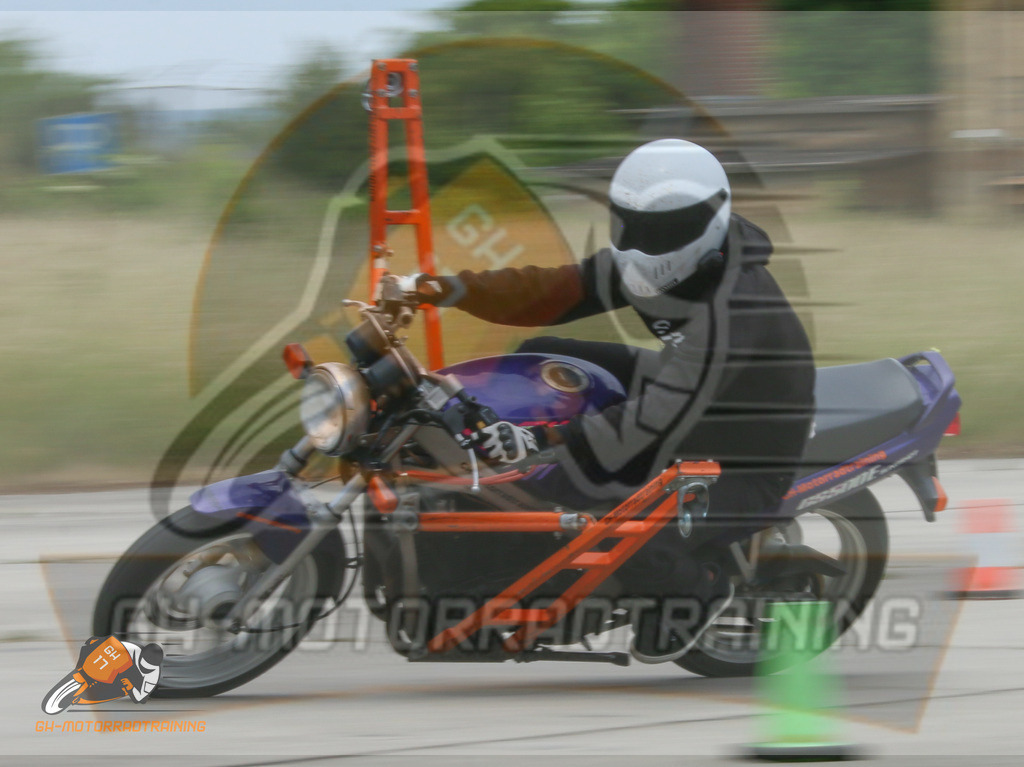 IMG_0354 | gh-motorradtraining-foto.de - Realisiert mit Pictrs.com