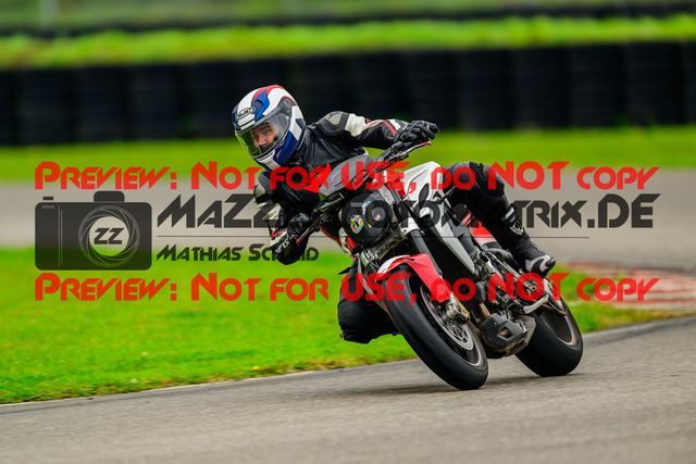 MaZZes_Fotomatrix_20241002_6007705_6311 | Fotograf Mathias Schmid
Sportfotograf,
Eventfotograf,
Hochzeitsfotograf,
Portraitfotograf