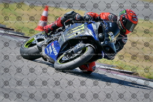 26bt04-0707 | markuskiefer.com - Realisiert mit Pictrs.com