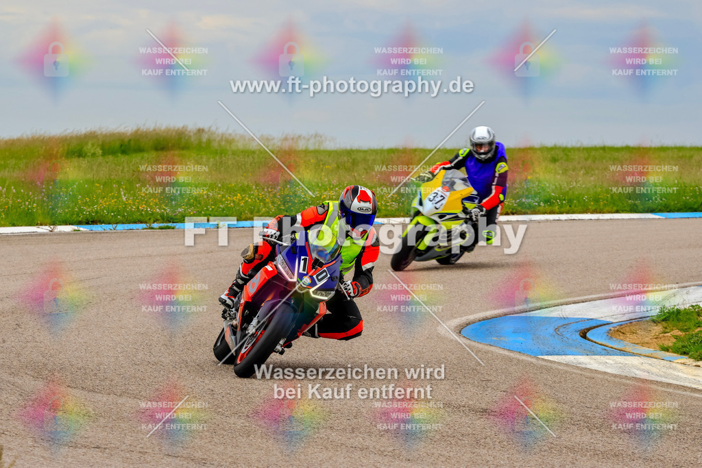 MotoTeam-2346 | Hier findet Ihr Bilder von Touristenfahrten auf der Nürburgring Nordschleife oder von anderen Veranstaltungen die ich besucht habe. Viel Spass beim Durch Schauen 