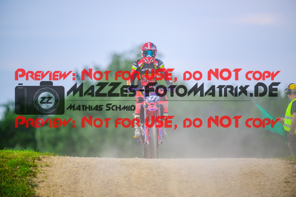 MaZZes_FotoMatrix_240608_6007705_5049 | S2