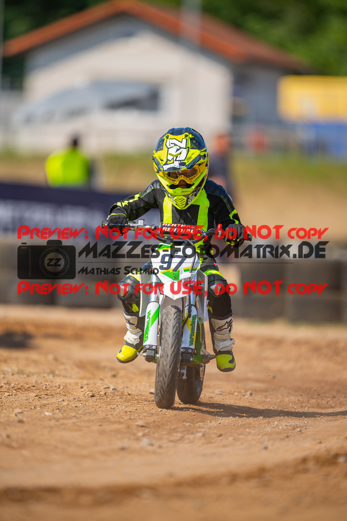 MaZZes-Fotomatrix-20260815-605324 | ROOKIES