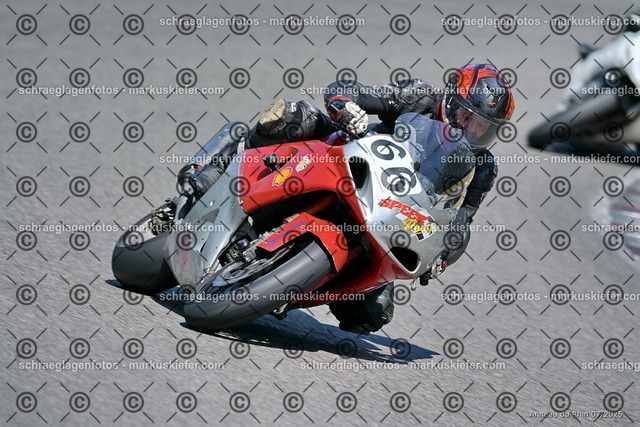 25bt04-0699 | markuskiefer.com - Realisiert mit Pictrs.com