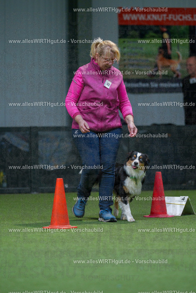 7R505915 | Professionelle Tierfotografie in Mönchengladbach von Daniel Wirth (allesWIRTHgut). Liebevolle & natürliche Bilder von Hunden & Katzen für unvergessliche Erinnerungen.