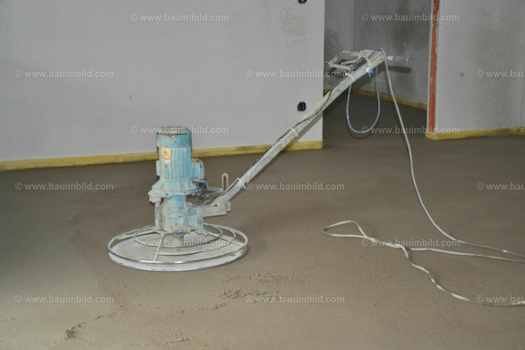 bib-lg19-fussbodenaufbau-0167 | Nach LV-Leistungsgruppen sortierte Detailfotos über den Bau eines Hauses. Alle Hausbau-Bilder direkt vom Urheber und Autor der Website Haus-Selber-Bauen.com