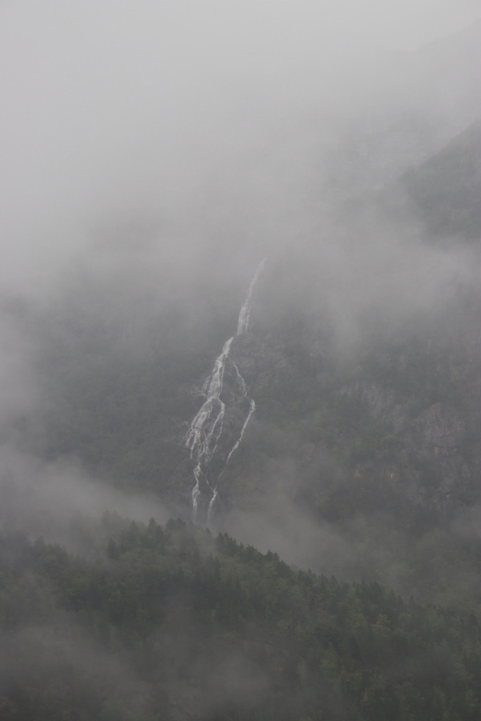 Wasserfall im Nebel | Landschaftsbilder-MV - Realisiert mit Pictrs.com