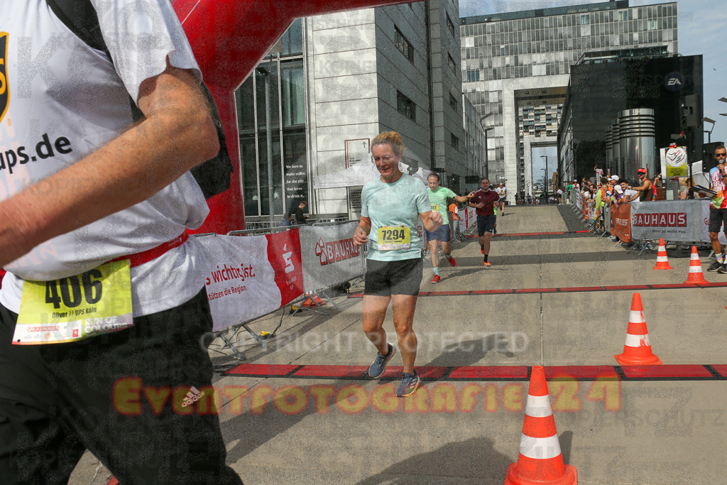 250920_1326_EX1_4615 | Sportfotografie im Rhein-Sieg Kreis, Köln, Bonn, NRW, Rheinland Pfalz, Hessen, etc. Unser Tätigkeitsfeld umfasst den Laufsport vom Volkslauf über den Marathon, Duathlon, Triathon bis zum Ultralauf wie Kölnpfad Ultra oder Schindertrail.