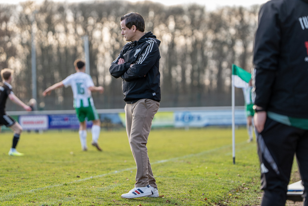 Fußball I Herren I Saison 2025-2026 I Bezirksliga Weser-Ems 4 I 21. Spieltag I TuS Lutten - SW Osterfeine I 4250 | Steffen Boning - Realisiert mit Pictrs.com