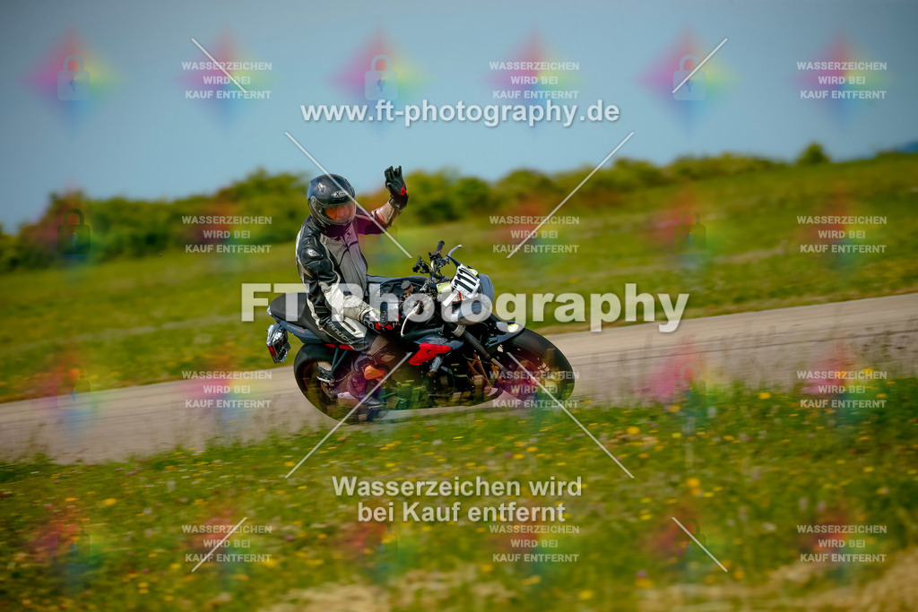 _MOT1098 | Hier findet Ihr Bilder von Touristenfahrten auf der Nürburgring Nordschleife oder von anderen Veranstaltungen die ich besucht habe. Viel Spass beim Durch Schauen 