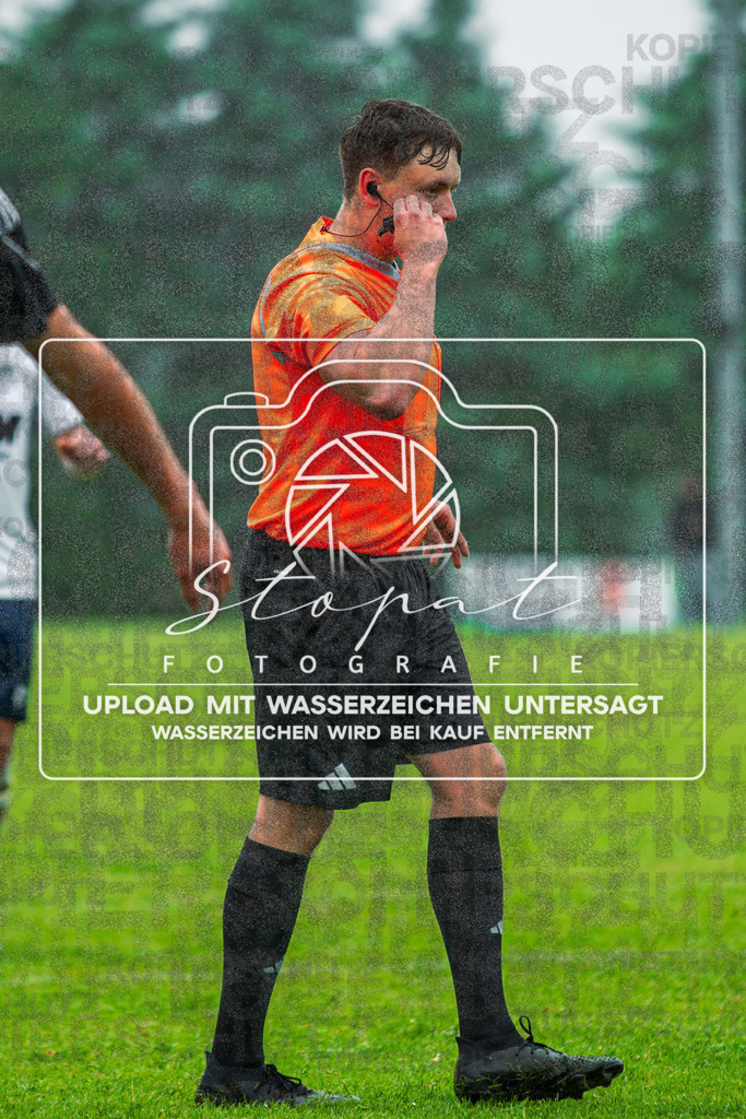Final Kreispokal HK - Germania Walsrode vs. TSV Wietzendorf | Michael Böttrich (Schiedsrichter); Finale Kreispokal HK - Germania Walsrode vs. TSV Wietzendorf am 07.06.2026 in Sportplatz Alter Schulweg, Schülern - Realisiert mit Pictrs.com