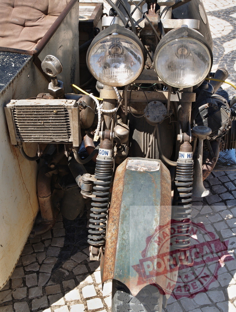 Steampunk custom motorcycle sidecar, vintage rusty metal vehicle | Steampunk custom motorcycle sidecar showcasing rusty industrial design and mechanical details - Realized with Pictrs.com