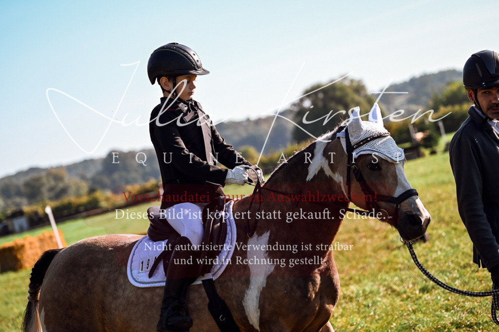 DSC_0313 | Pferde- und Turnierfotografie in Westsachsen. Pferdeportraits, Auftragszeichnungen und intuitive Kunst.