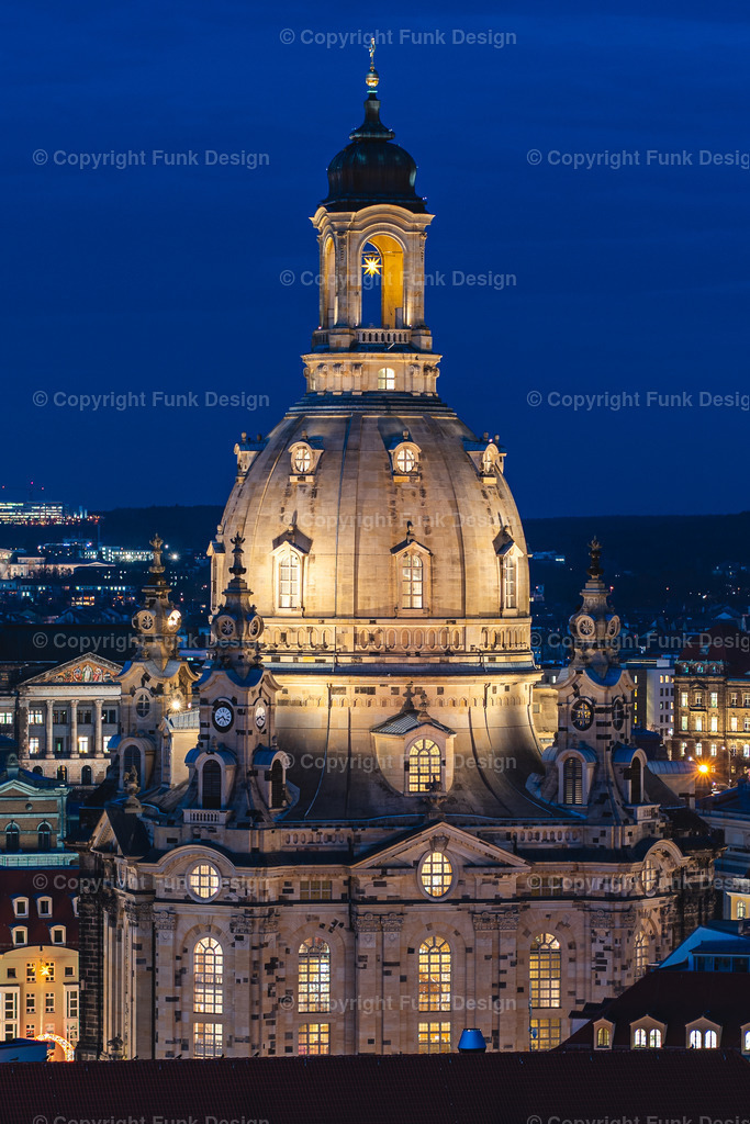 Frauenkirche | Entdecken Sie faszinierende Landschaftsbilder aus aller Welt. Von majestätischen Bergen bis zu wunderschönen Seen´n, meine Galerie bietet einzigartige Wandbilder, die jeden Raum bereichern. 