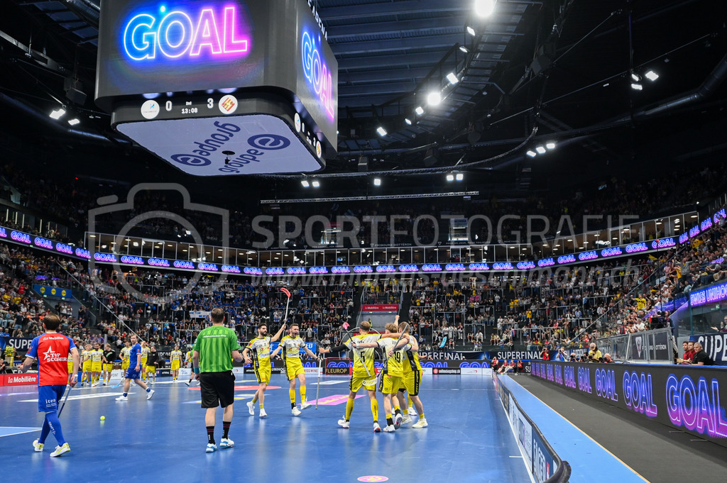 Zug United - HC Rychenberg - 25. April 2026 | Noah Püntener (#19 HC Rychenberg Winterthur) erzielt das 0:3 am L-UPL Superfinal-Spiel zwischen Zug United und HC Rychenberg am 25. April 2026 in der BCF Arena, Fribourg, Schweiz.Bild: Sportfotografie Markus Aeschimann | www.markus-aeschimann.ch - Realisiert mit Pictrs.com