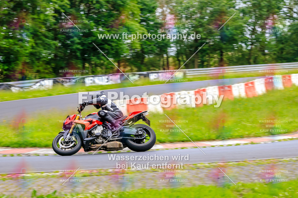 VBK-7798 | Hier findet Ihr Bilder von Touristenfahrten auf der Nürburgring Nordschleife oder von anderen Veranstaltungen die ich besucht habe. Viel Spass beim Durch Schauen 