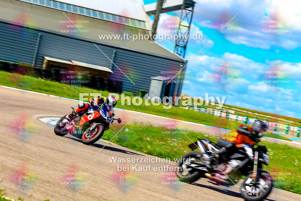 011-6183 | Hier findet Ihr Bilder von Touristenfahrten auf der Nürburgring Nordschleife oder von anderen Veranstaltungen die ich besucht habe. Viel Spass beim Durch Schauen 