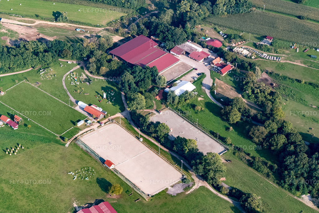 Aerial view: Haras De La Née in Mothern in the state Bas-Rhin, France.Photo: P1000851.jpg taken on 09/15/2014 by Werner Riehm/FLY-FOTO.comResolution of the original: 5472 x 3648 pxHaras de la Nee équitation chevaux concours