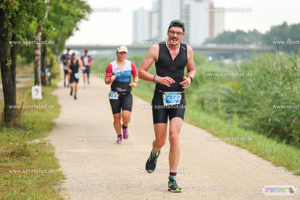 LUR_2005 | 34. M-net Erlanger Triathlon 2025 #erlangertriathlon  #mnettriathlon2025 #mnettriathlon #team #olympischedistanz #mitteldistanz #triathlon #maindonaukanal  #erlangertriathlon2025 #yourpictrs #tv1848 #tv1848erlangen  #triathlonbayern #sportinerlangen #demsportverbunden #sportshot_your_pictrs Copyright: www.sportshot.de