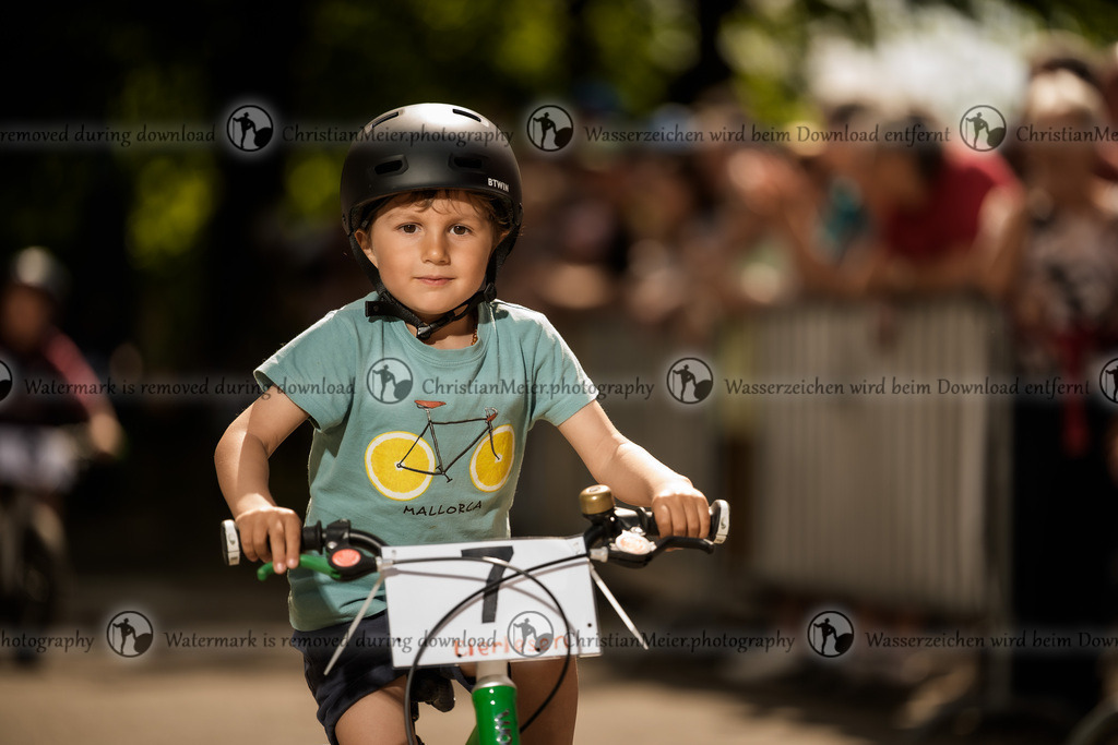 Eierlesen 2026 | Sie wurden bei einem Event oder Sportanlass fotografiert? Hier finden sie ihre Bilder! - Realisiert mit Pictrs.com