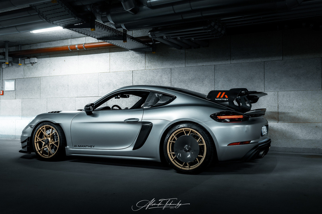718 Cayman GT4 RS Manthey | Entdecken Sie die faszinierende Welt von Alexander Tschuncky Arts: Kreative Fotografie, atemberaubende Automobilkunst und hochwertiger Bilderdruck. Lassen Sie sich inspirieren! - Realisiert mit Pictrs.com