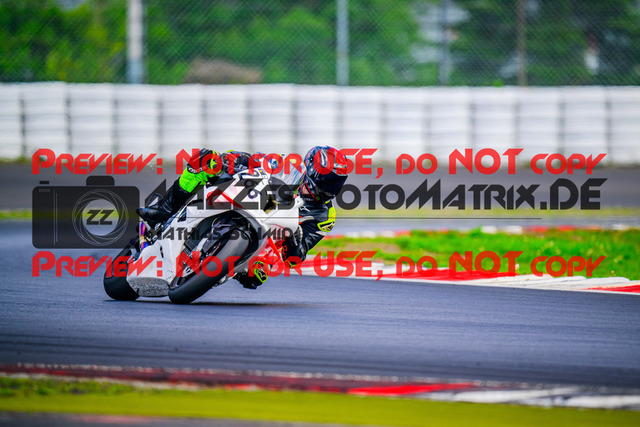 MaZZes_FotoMatrix_240717_6007705_2-344 | WEISS