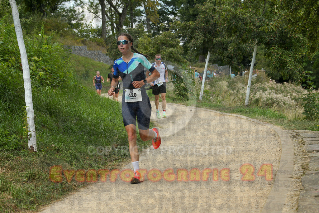 250824_1347_EX1_3672 | Sportfotografie im Rhein-Sieg Kreis, Köln, Bonn, NRW, Rheinland Pfalz, Hessen, etc. Unser Tätigkeitsfeld umfasst den Laufsport vom Volkslauf über den Marathon, Duathlon, Triathon bis zum Ultralauf wie Kölnpfad Ultra oder Schindertrail.