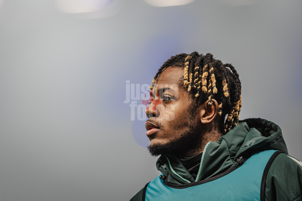 Fußball | Männer | Saison 2025/2026 | 1. Fußball-Bundesliga | 13. Spieltag | Hamburger SV vs. SV Werder Bremen | 07.12.2025 | Samuel Mbangula (#07, SV Werder Bremen) beim Aufwärmen