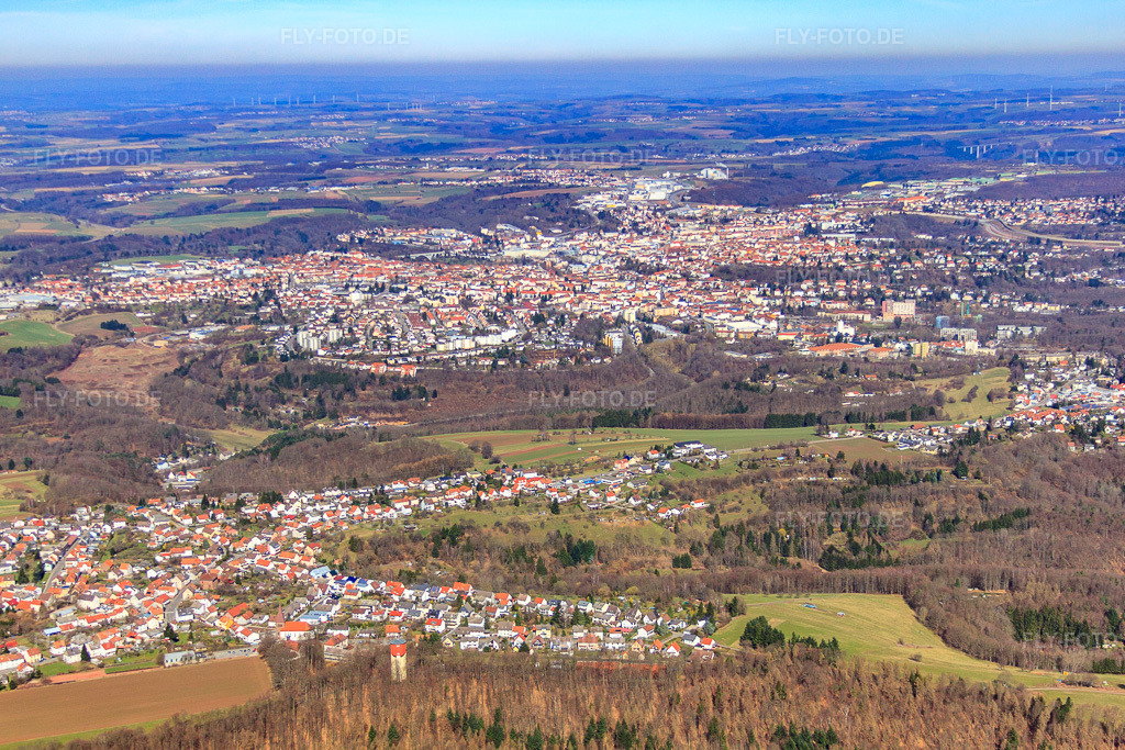 Luftbild: Dorfansicht von Süden im Ortsteil Erlenbrunn in Pirmasens im Bundesland Rheinland-Pfalz in Deutschland. Foto: IMG_38428.jpg vom 20.03.2011 durch Werner Riehm/FLY-FOTO.de
