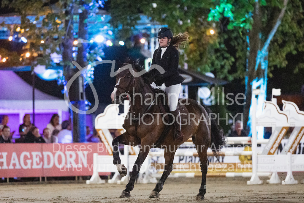 220825_Delbrueck_A1-Mannschaft-436 | Deine schönsten Turniermomente als professionelle Fotos! Entdecke hochwertige Pferdesport-Fotografie im Online-Shop. Jetzt Fotos finden & bestellen!