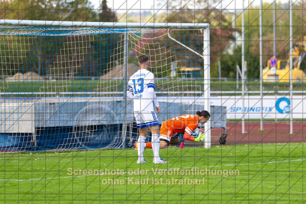 20261010_154551_0542_(c)_by_PhotoPeet | #,1.FC Eislingen (weiß) vs. TSV Bernhausen (lila), Fussball, Landesliga 2 - wfv, 11. Spieltag, Saison 2026/2027, Rasenplatz, Eichbachstation, Haldenstraße, 73054 Eislingen, 10.10.2026 - 15:30 Uhr,Foto: PhotoPeet / Sport- &amp; Eventfotografie / Peter Harich