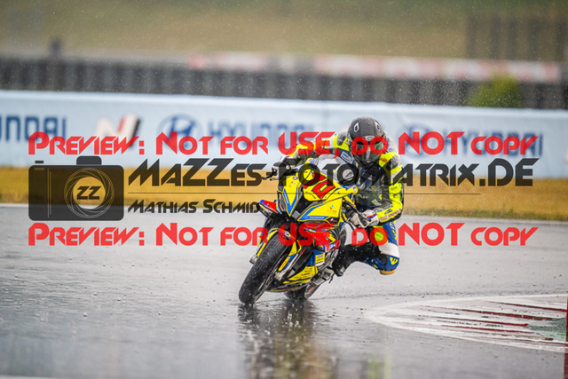 MaZZes_FotoMatrix_220624_4528 | TWINCUP