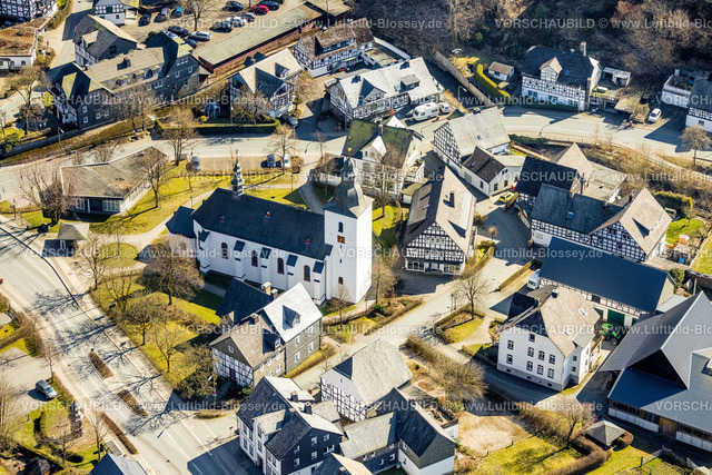 Schmallenberg220303623 | Luftbild, St. Gertrud Kirche in Oberkirchen, Schmallenberg, Sauerland, Nordrhein-Westfalen, Deutschland