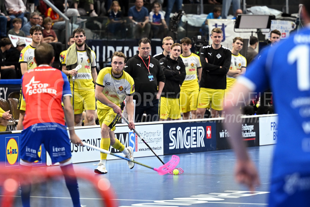 Zug United - HC Rychenberg - 25. April 2026 | Oskar Weissbach (#6 HC Rychenberg Winterthur) am L-UPL Superfinal-Spiel zwischen Zug United und HC Rychenberg am 25. April 2026 in der BCF Arena, Fribourg, Schweiz.Bild: Sportfotografie Markus Aeschimann | www.markus-aeschimann.ch - Realized with Pictrs.com