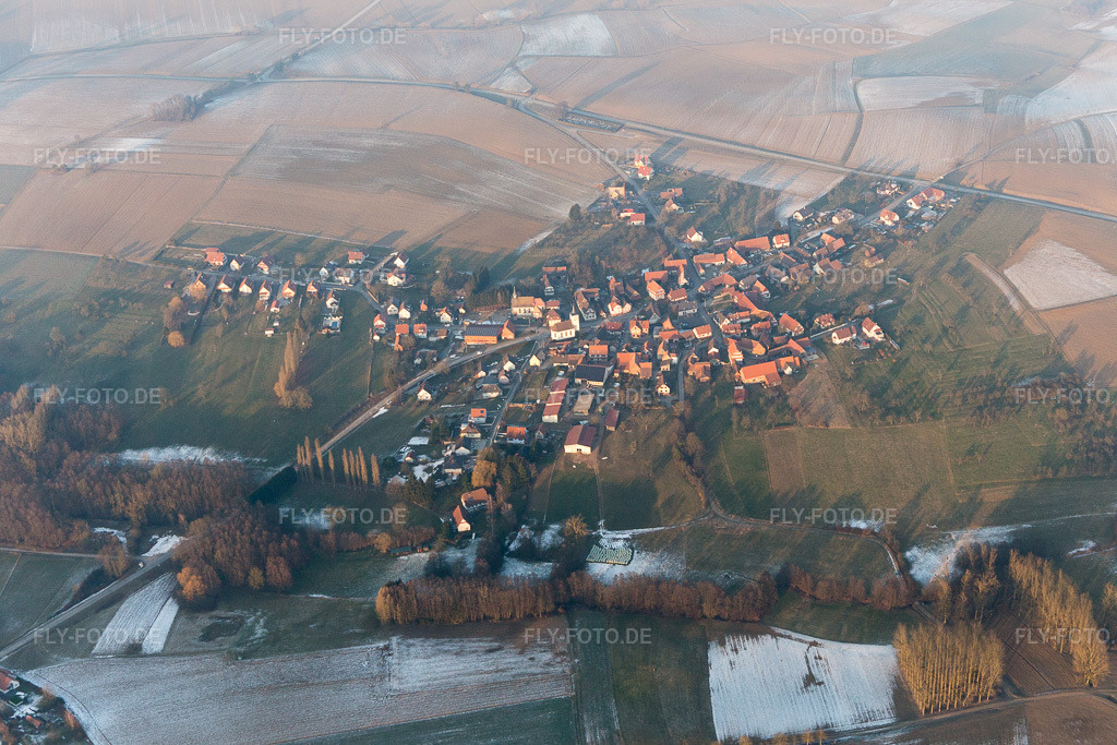 Luftbild: Ortsansicht in Retschwiller im Bundesland Bas-Rhin in Frankreich. Foto: IMG_096368.jpg vom 21.01.2017 durch Werner Riehm/FLY-FOTO.de