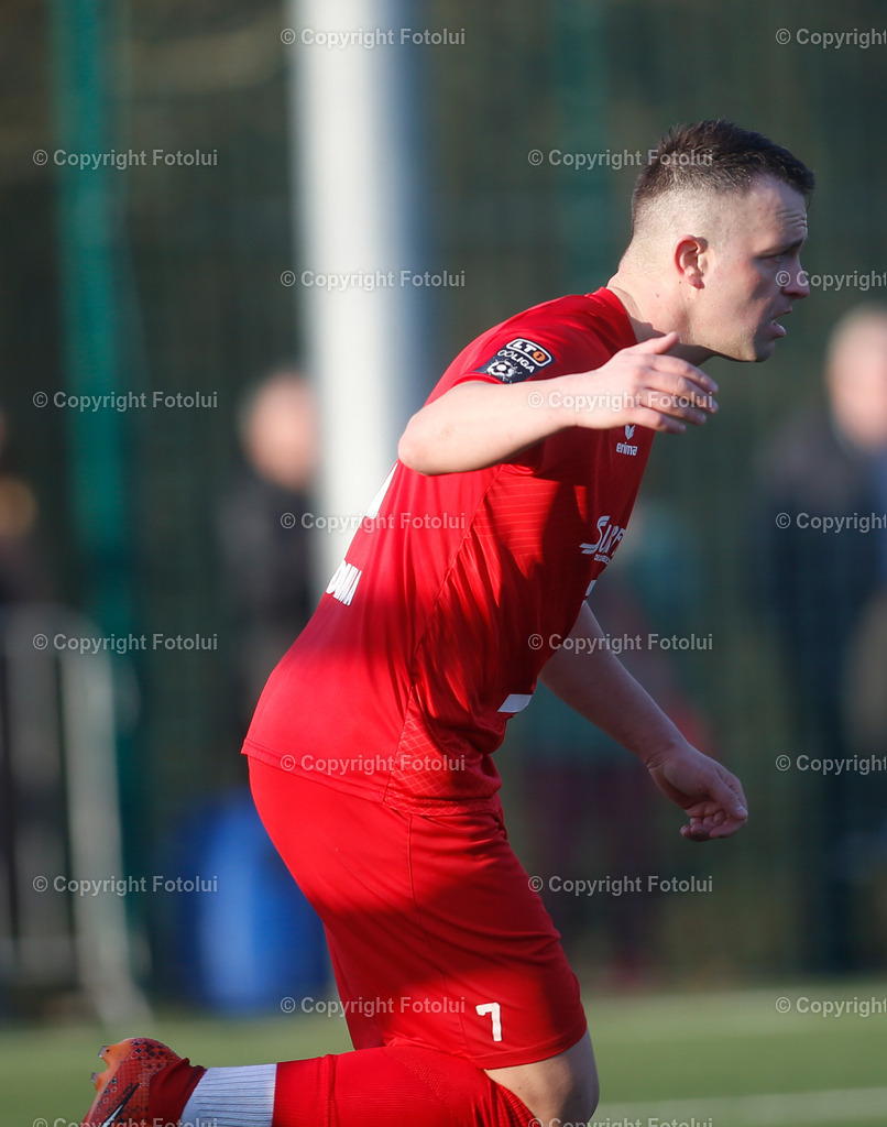 A_LUI_02032024_40 | SPORT,FUSSBALL LT1 OOE LIGA ASKOE OEDT-SV HAIDLMAIR GRUEN WEISS MICHELDORF 02.03.2024 IM BILD: TORSCHUETZE NENAD VIDACKOVIC (OEDT) UND (MICHELDORF) FOTO:FOTOLUI