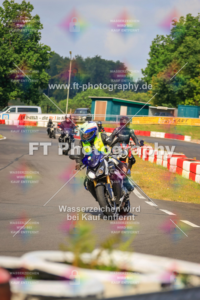 _DSK2351 | Hier findet Ihr Bilder von Touristenfahrten auf der Nürburgring Nordschleife oder von anderen Veranstaltungen die ich besucht habe. Viel Spass beim Durch Schauen 