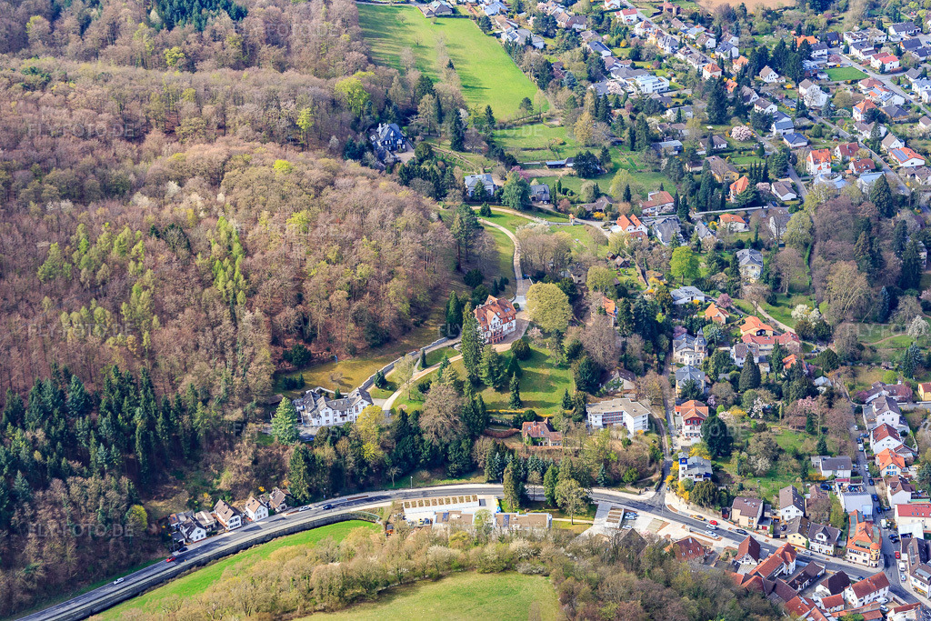 Luftbild: Auf dem Kreuzberg im Ortsteil Seeheim in Seeheim-Jugenheim im Bundesland Hessen in Deutschland. Foto: IMG_077205.jpg vom 12.04.2015 durch Werner Riehm/FLY-FOTO.de