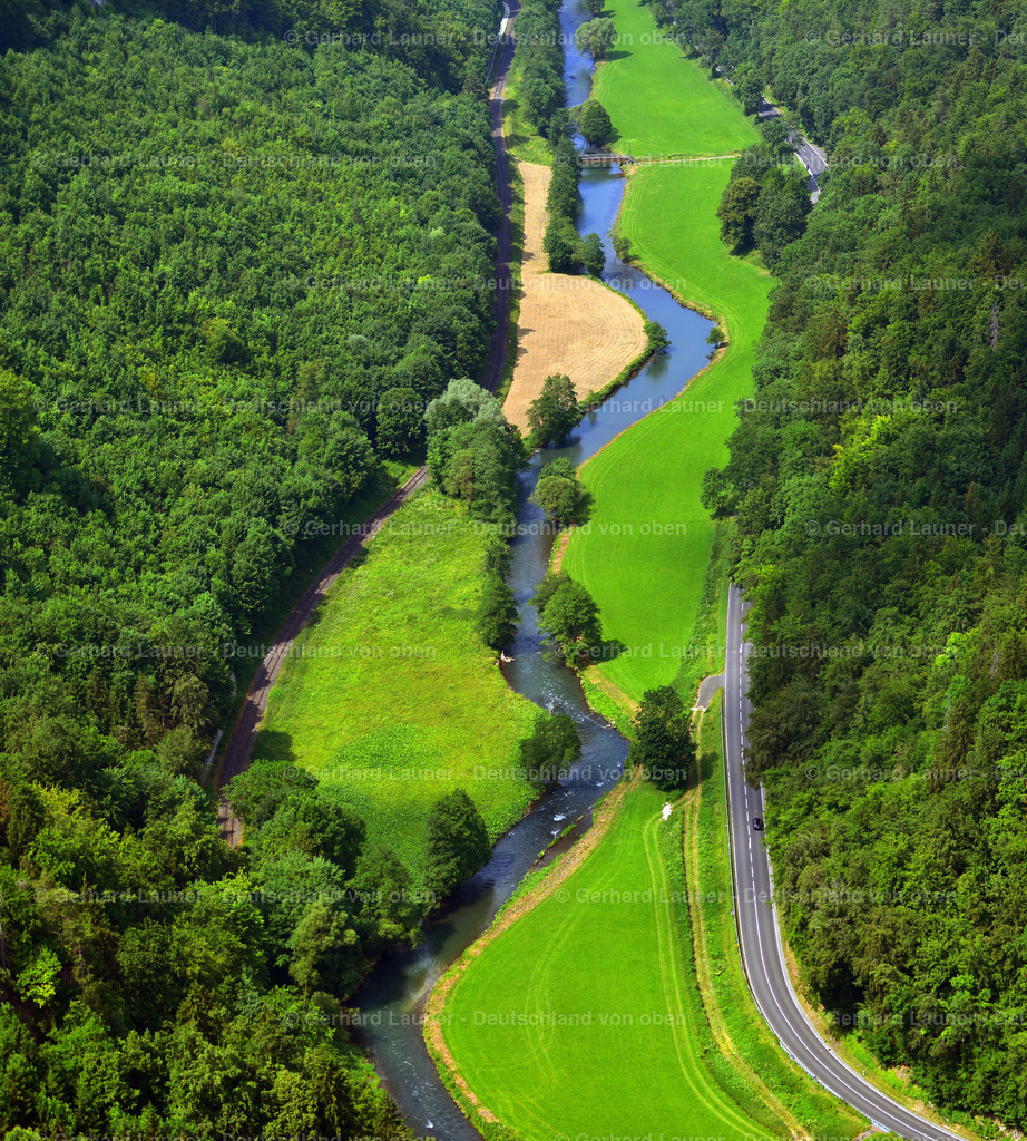 3305587 | Die Wiesent bei Burg Gaillenreuth