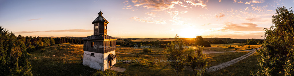 Turm Sterneberg bei Sonnenaufgang | löwenblicke | shop