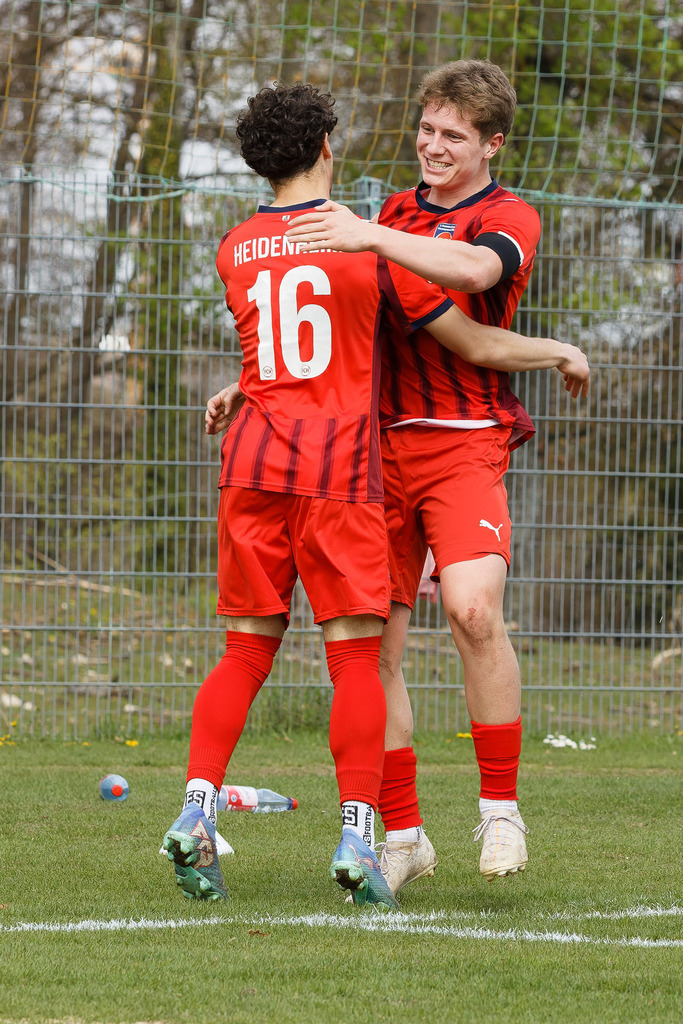 FCHOFK_260418_6-101 | 1.FC Heidenheim 1846 vs. Offenbacher Kickers, Fußball, U17, B-Junioren, NWL, U17-DFB-Nachwusliga, 2025/2026, 10. Spieltag, 18.04.2026 in Heidenheim, Walter-Birkhold-Jugendstadion (Foto: Michael Bulling) - Realisiert mit Pictrs.com