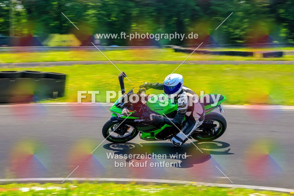VBK-8050 | Hier findet Ihr Bilder von Touristenfahrten auf der Nürburgring Nordschleife oder von anderen Veranstaltungen die ich besucht habe. Viel Spass beim Durch Schauen 