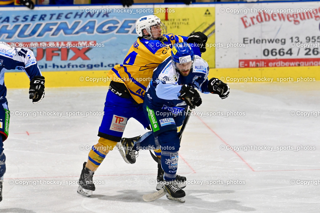 ESC SOCCERZONE STEINDORF vs. 1. EHC ALTHOFEN | #24 Rainer Oliver 1. EHC ALTHOFEN, #19 Friedrich Lukas ESC Steindorf, ESC SOCCERZONE STEINDORF vs. 1. EHC ALTHOFEN, ESC SOCCERZONE STEINDORF vs. 1. EHC ALTHOFEN am 28.02.2025 in Steindorf (Ossiachersee Halle), Austria, (Photo by Bernd Stefan)