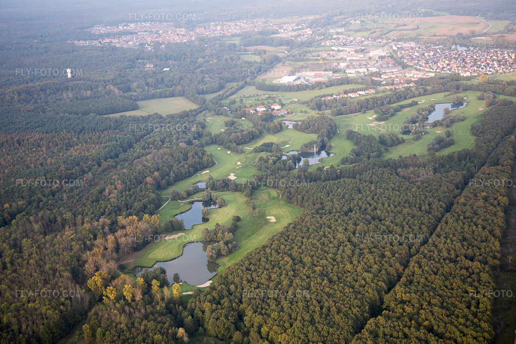 Aerial view: Soufflenheim, golf course in Schirrhein in the state Bas-Rhin, France.Photo: IMG_074321.jpg taken on 10/04/2014 by Werner Riehm/FLY-FOTO.comResolution of the original: 5472 x 3648 px