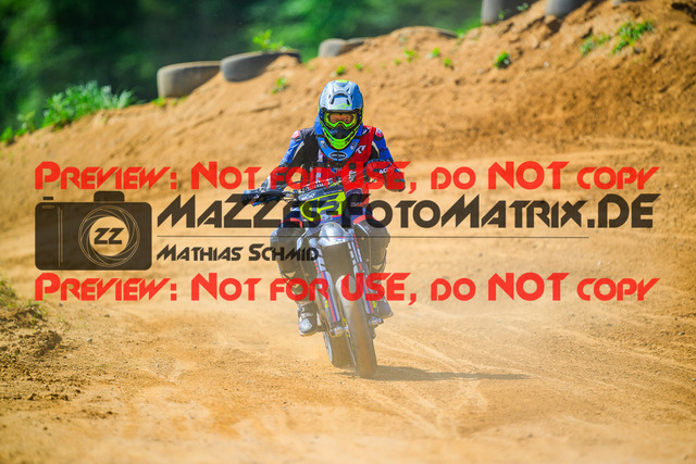 MaZZes_FotoMatrix_240511_6007705_2314 | UE40