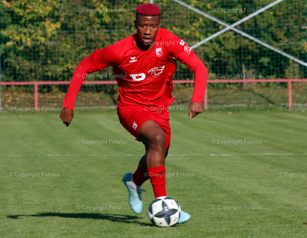 A_LUI_250925_000006 | SPORT,FUSSBALL REGINALLIGA MITTE ASKOE OEDT-JUNGE WIKINGER 27.09.25 IM BILD: JONATHAN ALUKWU  (OEDT) UND (JUNGE WIKINGER FOTO:FOTOLUI
