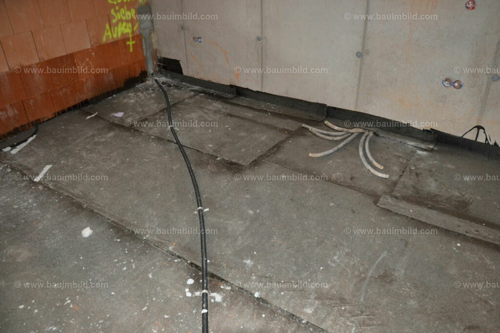 bib-lg15-sanitaer-0091 | Nach LV-Leistungsgruppen sortierte Detailfotos über den Bau eines Hauses. Alle Hausbau-Bilder direkt vom Urheber und Autor der Website Haus-Selber-Bauen.com