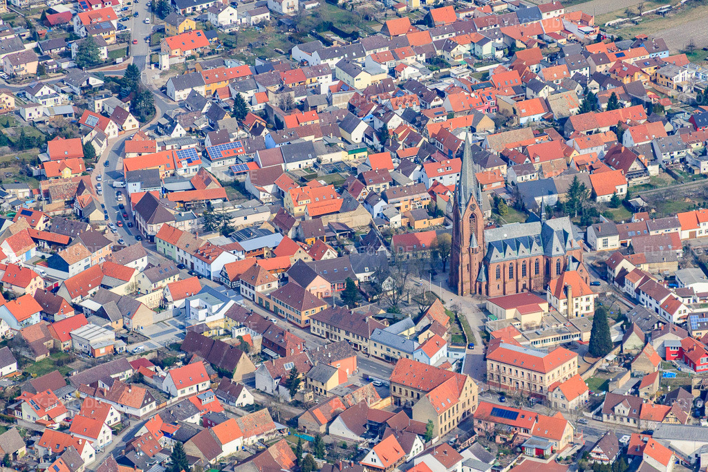 Luftbild: Ortsansicht von Süden mit Kirche St. Vitus im Ortsteil Rheinsheim in Philippsburg im Bundesland Baden-Württemberg in Deutschland. Foto: IMG_37812.jpg vom 12.03.2011 durch Werner Riehm/FLY-FOTO.deAuflösung des Originals: 4602 x 3068 px