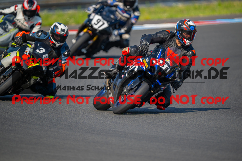 MaZZes-Fotomatrix-20260805-521354 | OPEN